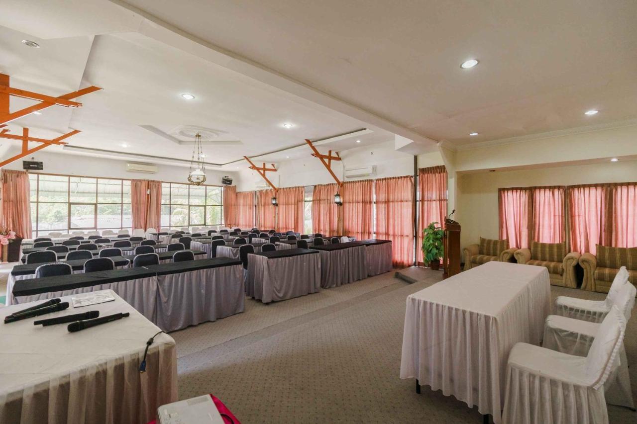 Reddoorz Plus Syariah @ Jalan Cut Nyak Dhien Aceh Hotel Banda Aceh Ngoại thất bức ảnh