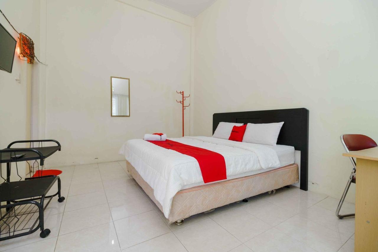 Reddoorz Plus Syariah @ Jalan Cut Nyak Dhien Aceh Hotel Banda Aceh Ngoại thất bức ảnh