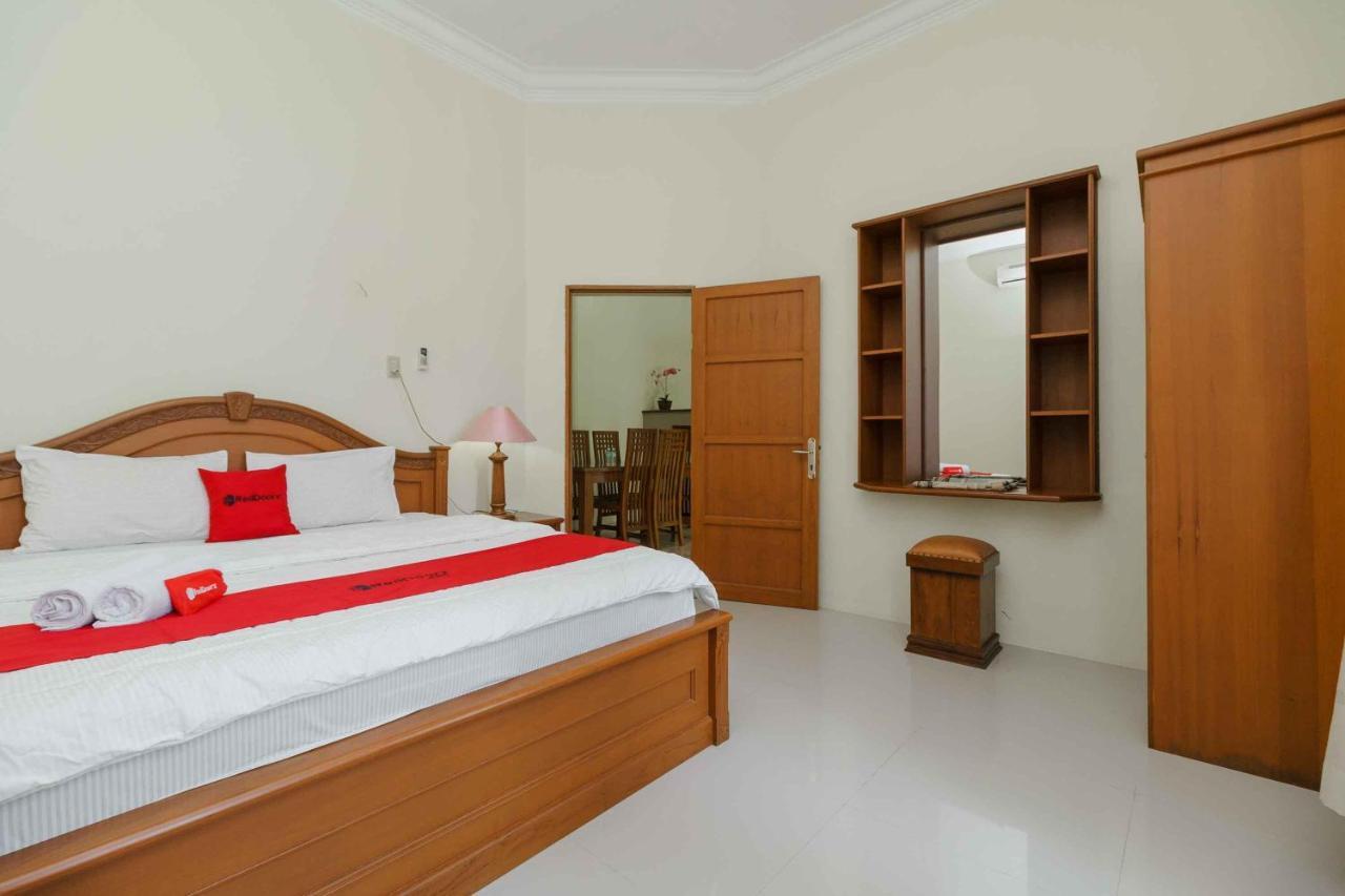 Reddoorz Plus Syariah @ Jalan Cut Nyak Dhien Aceh Hotel Banda Aceh Ngoại thất bức ảnh